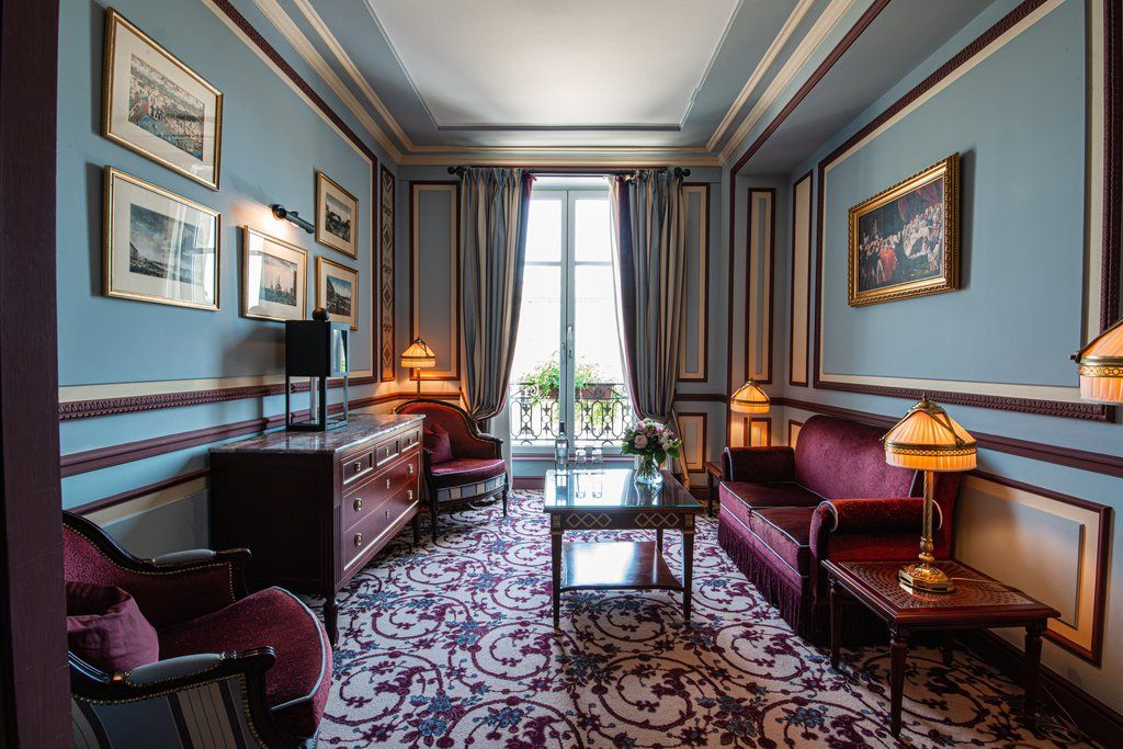 1 King Junior Suite Opera View