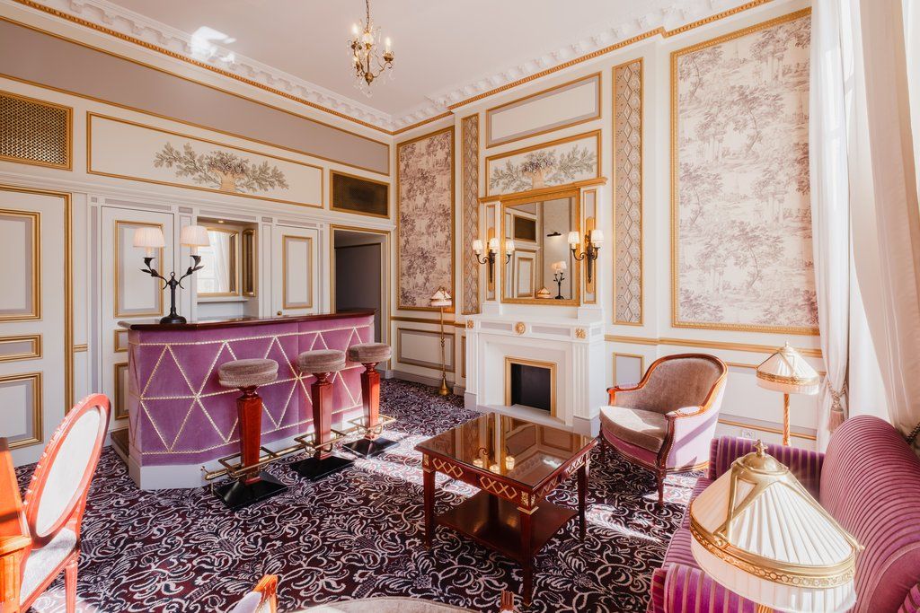 Wine Bar Suite