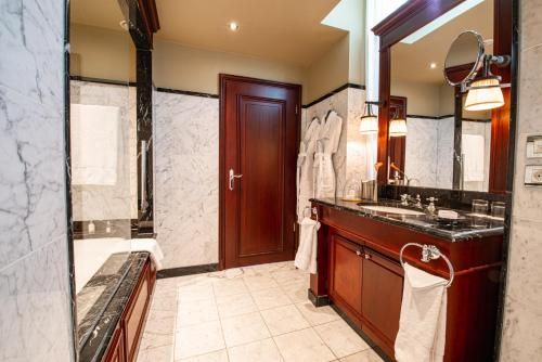 Prestige Suite