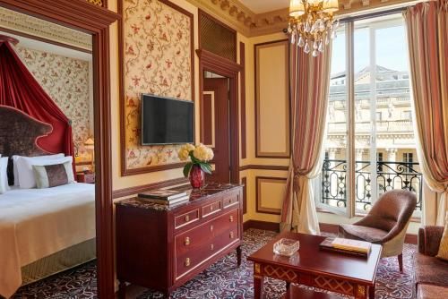 Prestige Suite with Opera View
