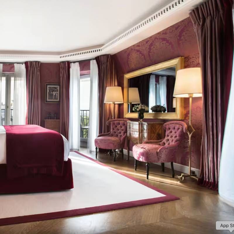 Eiffel Imperial Suite