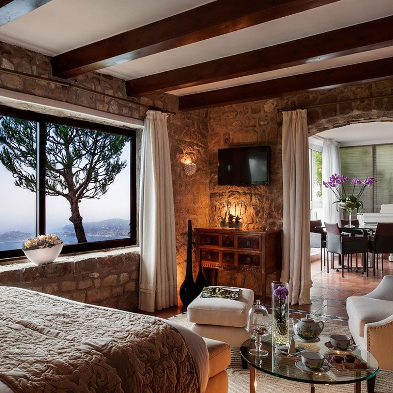 Prestige Suite